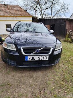 Volvo v50 - 1