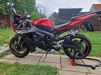 Yamaha r1