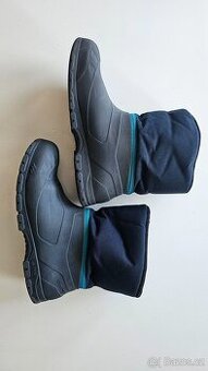 QUECHUA Dětské nepromokavé sněhule vel. 34/35