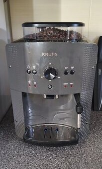 KRUPS EA810B70 Essential Espresso