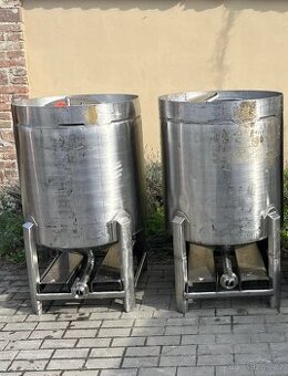 Nerezové tlakové tanky 500l