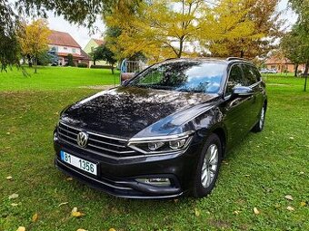 Volkswagen Passat 2,0 TDI 140kw, nezávislé, matrix atd