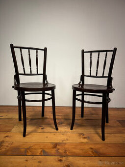 Vyhledávaná klasika - židle TON / Thonet __ 2 kusy