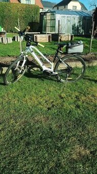 Dámské elektrokolo