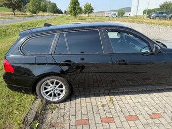 2011 BMW 320D E91. ( M-paket )