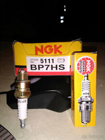 Prodám zapalovací svíčky BP7HS NGK