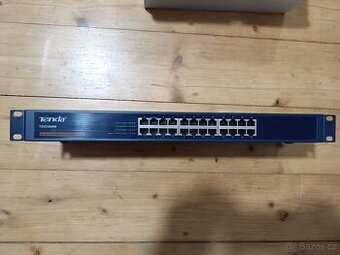 Switch Tenda 24 port - 1