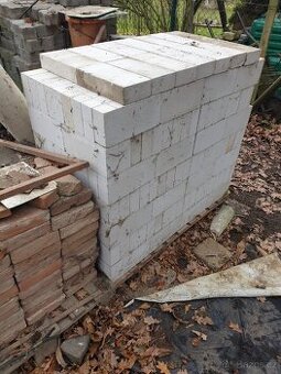 Bílé cihly - levně