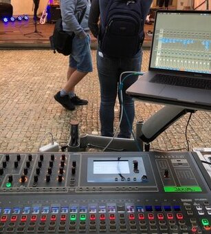 Soundcraft Si Impact + Case + Zabudovaný držák na notebook