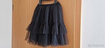 Tylová černá sukně s volánem H&M 122/128 - stav jako NOVÁ