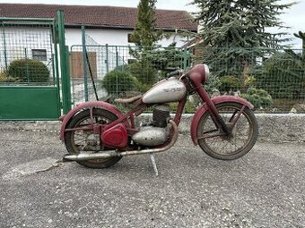 jawa 250 pérák