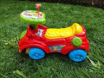 Interaktivní odrážedlo Clementoni – světla, zvuky