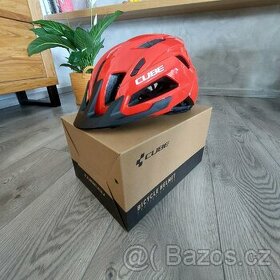 Cyklistická helma Cube ATX STEEP cervena