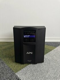 APC Smart-UPS 1000VA (670W) LCD 230V