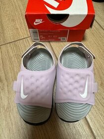 Nike sandálky 21