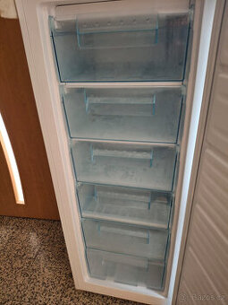mrazák Freezer 163 litru