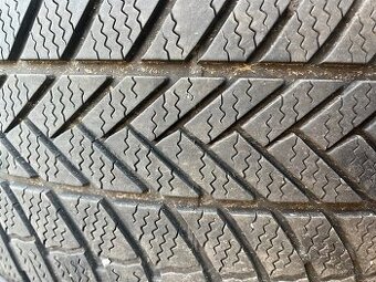 Bridgestone 275/50 R20 113V
