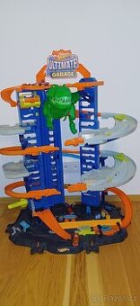 Hot wheels ultimate garage T-Rex