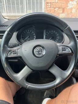 Škoda Octavia 3 kožený volant