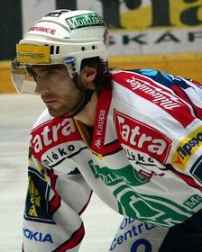 Koupím hraný dres HC Moeller Pardubice - 1