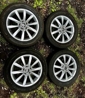Celoroční kola VW Passat 215/55 R17 5x112 ET48