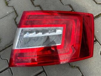 Pravé světlo Pravá svítilna Škoda Octavia 3 III