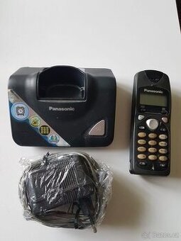 Telefon Panasonic pro pevnou linku