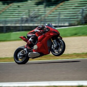 Parkovací místo pro motorku / skůtr - 1