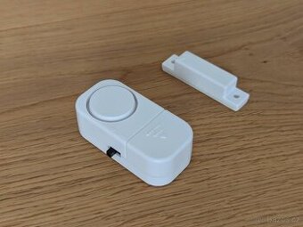 Okenní a dveřní mini alarm (3 kusy) - 1