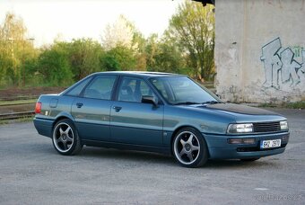 Audi-80 nárazník