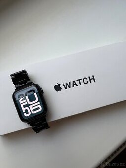 Apple Watch SE 2023 (2. generace, 40 mm) – JAKO NOVÉ + ocelo