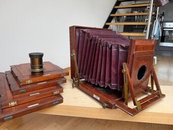 Historický fotoaparát měchový R. Lechner / WIEN