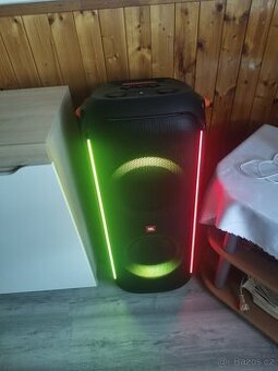 jbl710