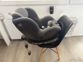 Autisedačka Britax Römer Dualfix, otočná 360°