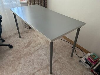 Kancelářský stůl IKEA