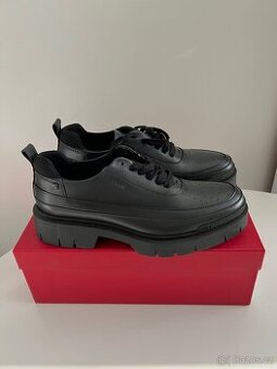 Nové kožené pánské boty HUGO BOSS v. 43