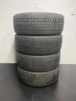 235/50 R19 Bridgestone Blizzak zimní