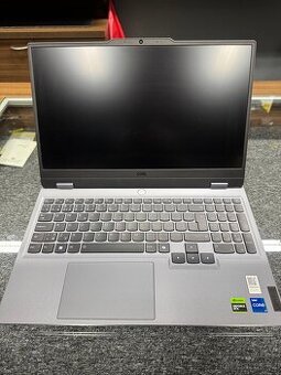 💻 Lenovo LOQ 15IRX9 – herní notebook / novější model