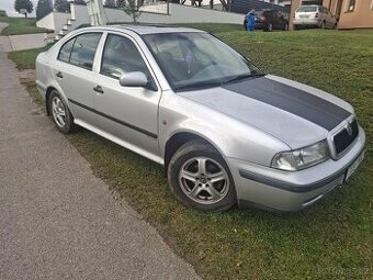 Škoda Octavia 1.6 GLX