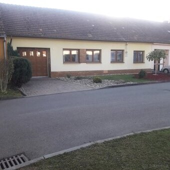 Prodej RD v Rousínově, užitná plocha 230m2, pozemek 1980m2