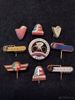 FAVORIT - CYKLISTIKA - SBÍRKA ODZNAKŮ.