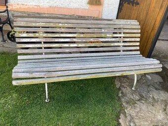 Stara litinova lavicka