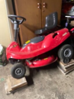 Zahradní traktůrek Rider