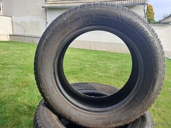 Zimní pneu 4ks - Goodyear UltraGrip R16