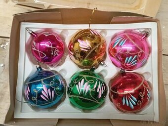 Retro vánoční ozdoby a vánoční světýlka - 1