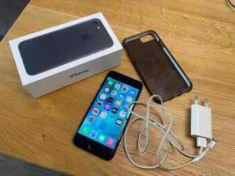 Apple iPhone 7 - černý - 128GB