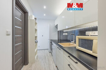 Prodej komerčního prostoru, 45 m², Kladno, Švermov