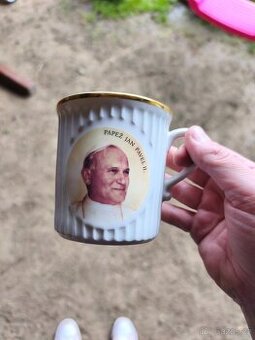 Hrnek papež Jan Pavel II.