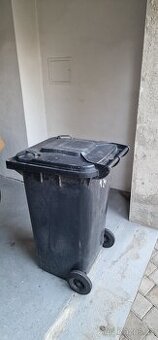 Prodej plastové popelnice