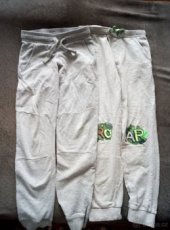 Dětské tepláky 2 páry vel 134 /140